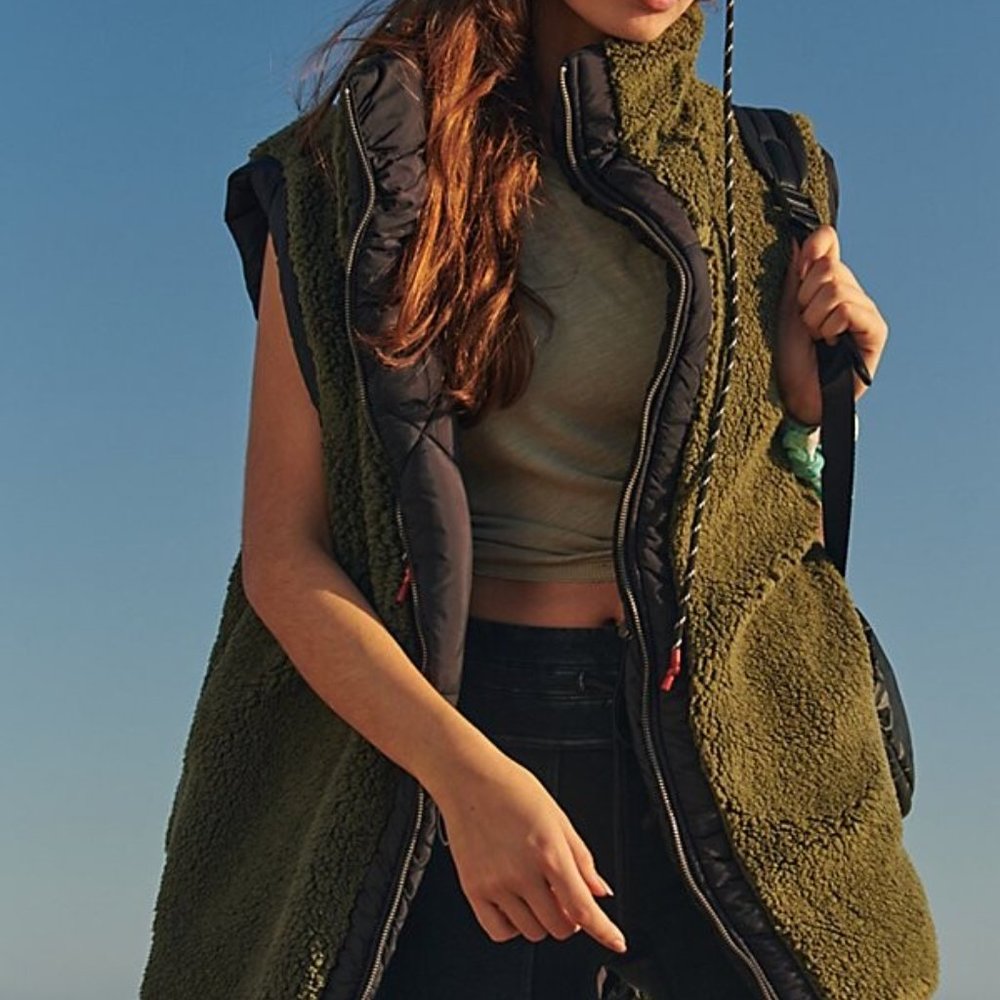 Free People Movement Venture On Reversible Puffer Vest Black Combo Size XS